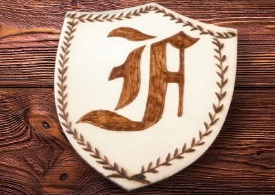 Calligraphie et pyrogravure : l’art en fusion!